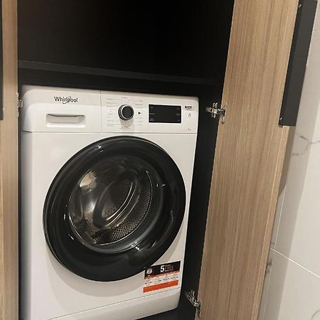Amsterdam - Nowy Apartament W Centrum Z Prywatnym Zadaszonym Parkingiem Nowy Targ Kültér fotó