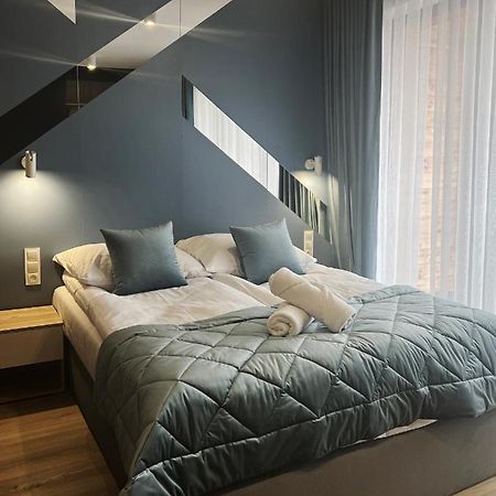Amsterdam - Nowy Apartament W Centrum Z Prywatnym Zadaszonym Parkingiem Nowy Targ Kültér fotó