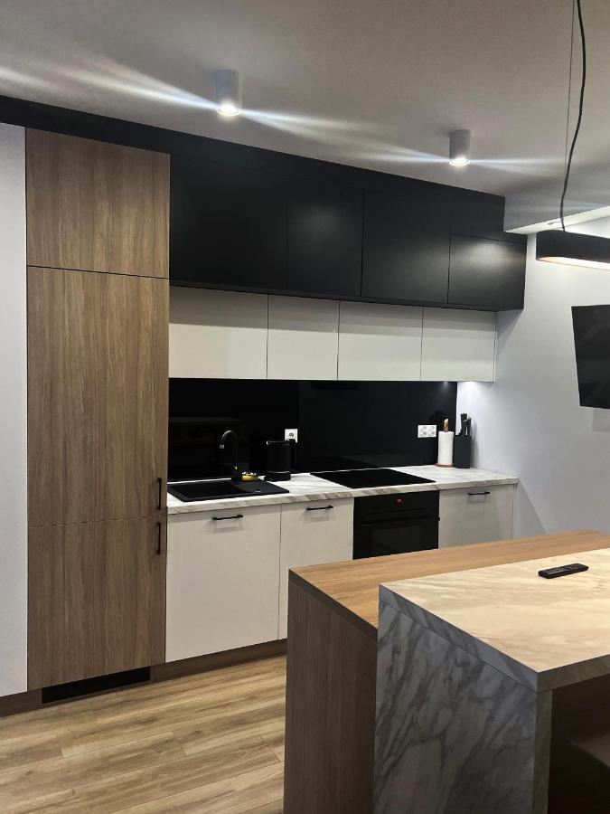 Amsterdam - Nowy Apartament W Centrum Z Prywatnym Zadaszonym Parkingiem Nowy Targ Kültér fotó