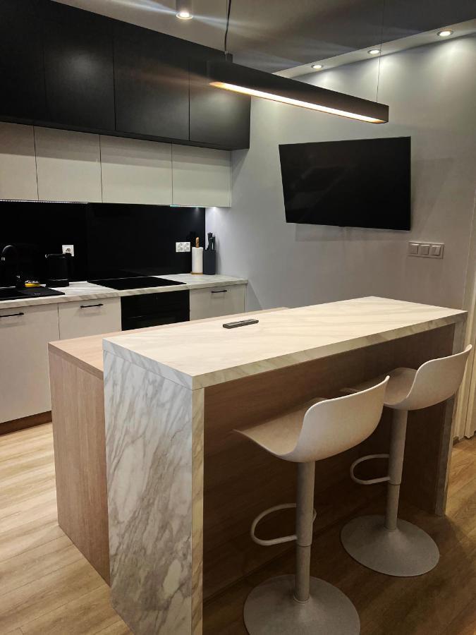 Amsterdam - Nowy Apartament W Centrum Z Prywatnym Zadaszonym Parkingiem Nowy Targ Kültér fotó